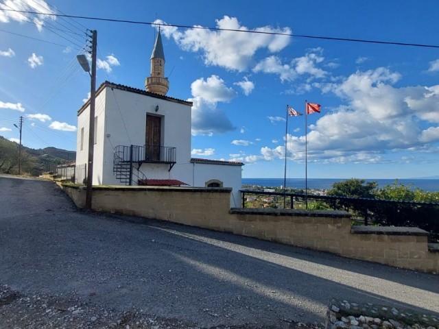 Girne Karşıyaka Bölgesinde Muhteşem Dağ Ve Deniz  Manzaralı Satılık Türk Koçanlı Arsa 