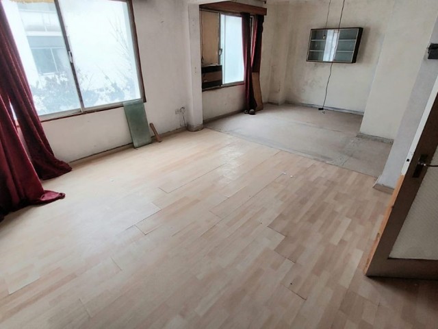 Lefkoşa Dereboyu Cadde Toptu Sende Storey Office For Rent