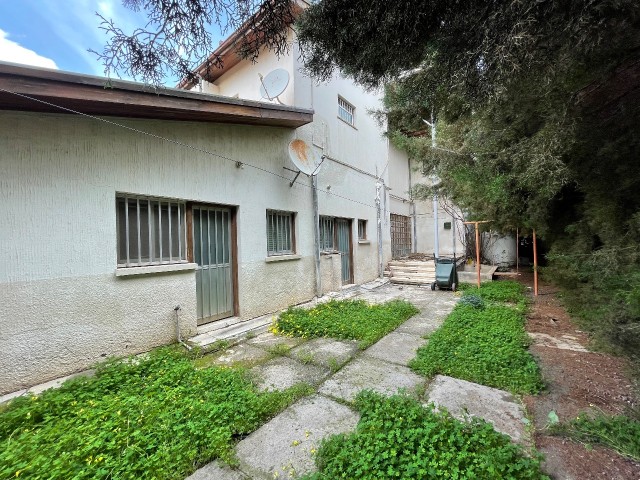 Triplex-Villa mit Gewerbegenehmigung zur Miete in Ortakoy, Nikosia