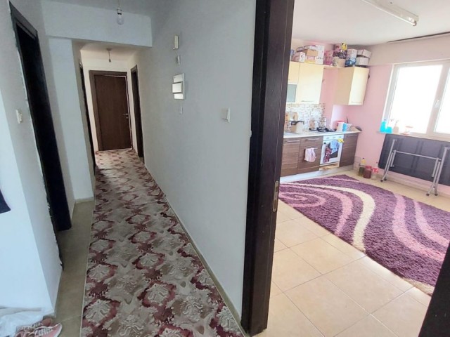 Ground Floor Apartment for Sale in a Well-Kept Complex in Nicosia Balıkesir District 