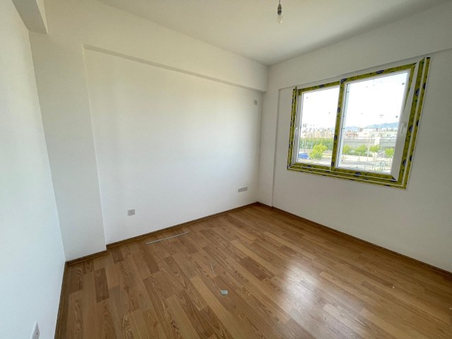 Neue 3-Zimmer-Wohnung zum Verkauf in sehr schöner Lage in der Gegend von Nikosia Yenikent!