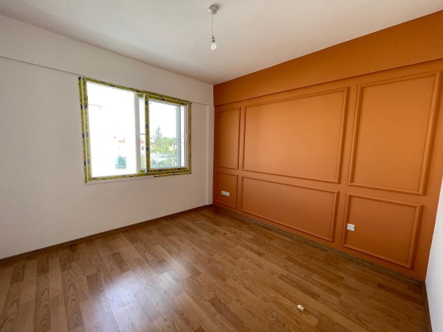 Neue 3-Zimmer-Wohnung zum Verkauf in sehr schöner Lage in der Gegend von Nikosia Yenikent!