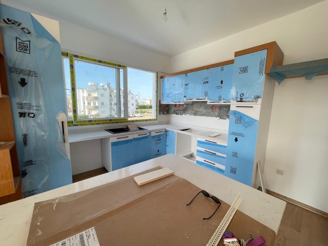 Продается новая 3-комнатная квартира в очень красивом месте в районе Никосии Еникент!
