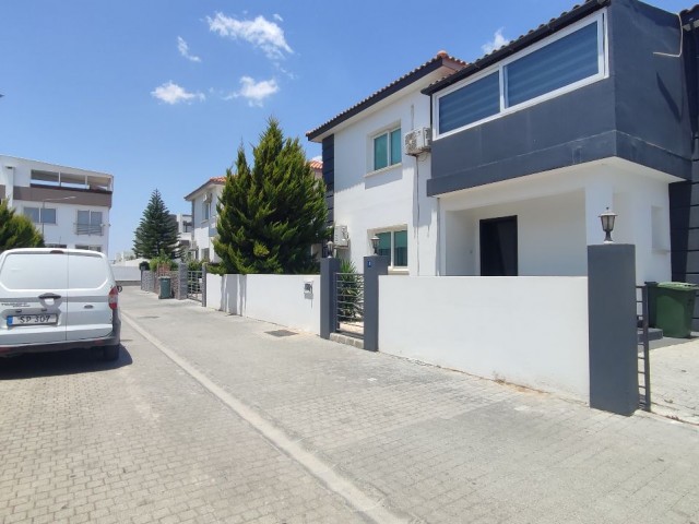 Gönyeli, Lefkoşa'da müstakil, modern dizaynıyla satılık villa