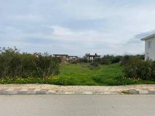 LAND FOR SALE in Kyrenia Çatalköy Region, Suitable for Villa Construction, Within Walking Distance to the Sea!