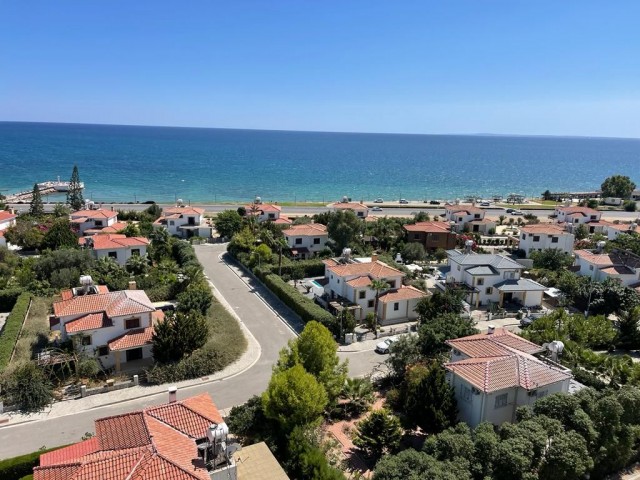 VOLLSTÄNDIG MÖBLIERTE Studio-Wohnungen mit Meerblick zum VERKAUF am Standort ABELIA in İskele Boğaztepe!