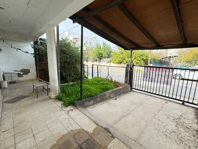 Single Storey Semi-Detached House with Commercial Permit on a 548 m2 Plot in Nicosia Marmara Region!