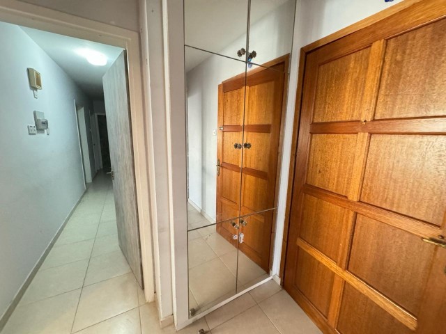 Renovierte 3-Zimmer-Wohnung ZU VERKAUFEN in Dereboyu, Nikosia!