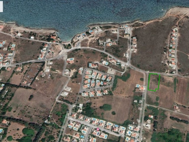 Land for Sale in Kyrenia Karşıyaka Region, 100m from the Sea