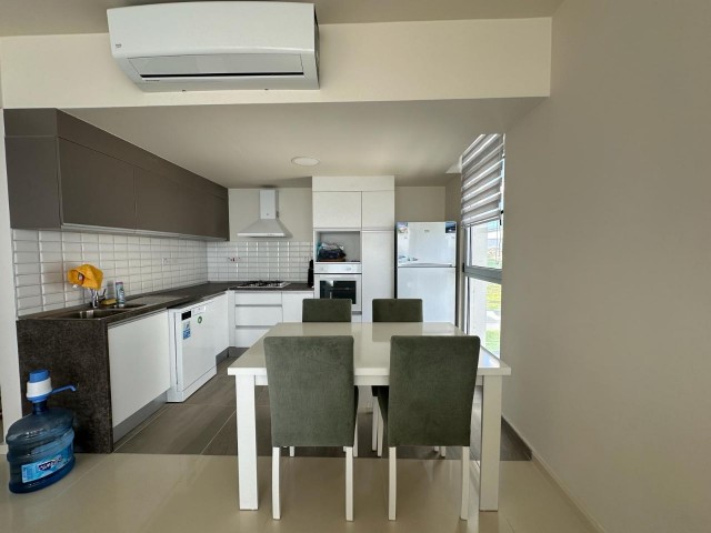 İSKELE'DE HARİKA DENİZ MANZARALI SATILIK 2+1 FUL EŞYALI APARTMAN DAİRESİ