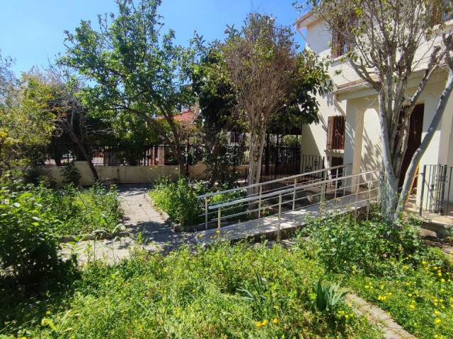 Freistehende Villa zum Verkauf in Hamitköy, Nikosia