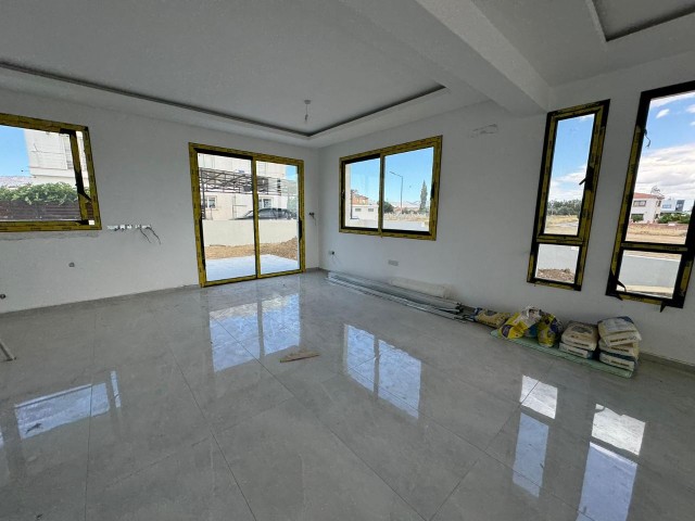 Leicht zugängliche, moderne Eckvilla mit 3 Schlafzimmern zum Verkauf in einer guten Gegend in Hamitköy, Nikosia!