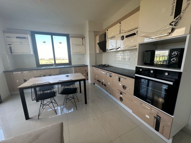 2+1 PENTHOUSE-WOHNUNG ZUM VERKAUF IN KÜÇÜK KAYMAKLI, NIKOSIA