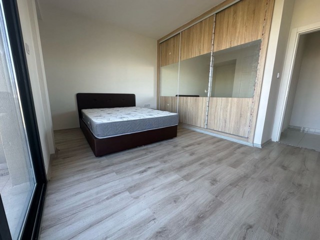 2+1 PENTHOUSE-WOHNUNG ZUM VERKAUF IN KÜÇÜK KAYMAKLI, NIKOSIA