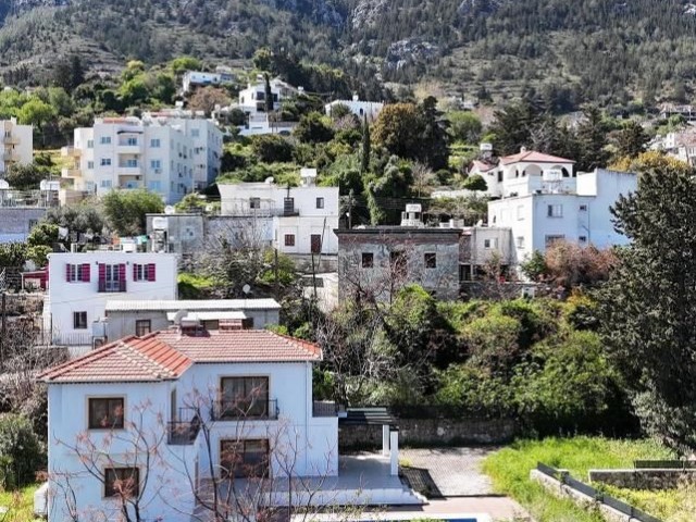 ویلا برای فروش in Lapta, گیرنه