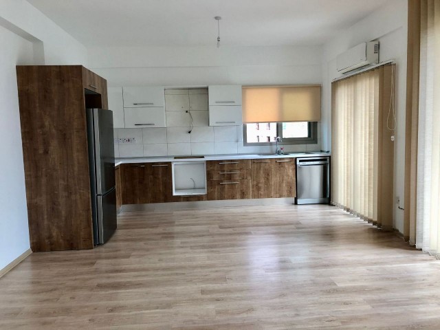 NEW UNFURNISHED 2+1 FLAT FOR RENT WITHIN WALKING DISTANCE TO DEREBOYUN!