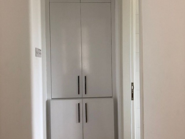 NEW UNFURNISHED 2+1 FLAT FOR RENT WITHIN WALKING DISTANCE TO DEREBOYUN!