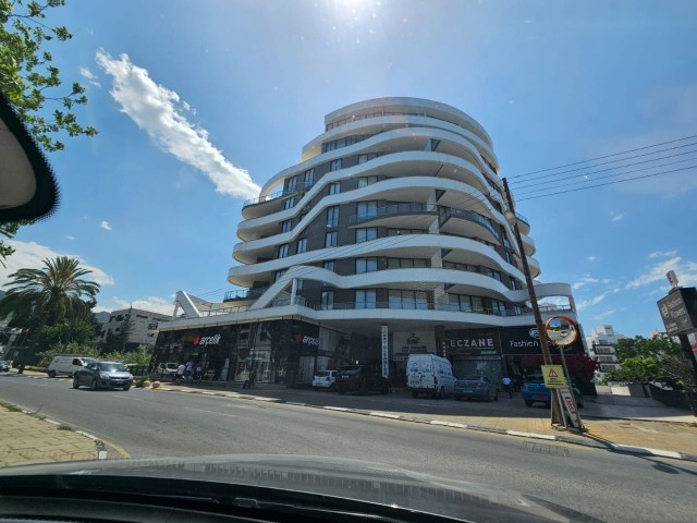 2+1 LUX-WOHNUNG MIT MEERBLICK ZU VERMIETEN IM AVRASYA GOLD BUILDING!