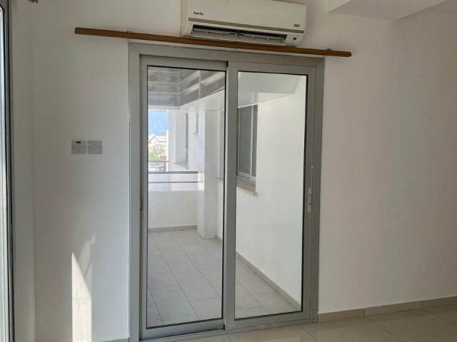 Renovierte 2+1-Wohnung im Zentrum von Famagusta, leicht zugänglich, geeignet für Investitionen