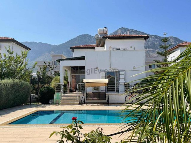 VILLA WITH PRIVATE POOL IN KYRENIA LAPTA REGION, 5 MINUTES TO THE SEA. ** 