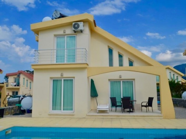 QUIET CLEAN VILLA WITH PRIVATE POOL. ** 