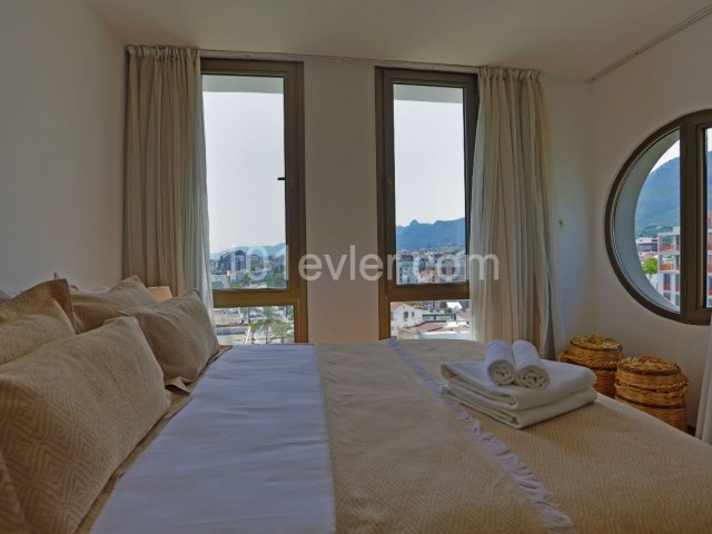 ULTRA LUXURIOUS FLAT IN THE CENTER OF KYRENIA. ** 