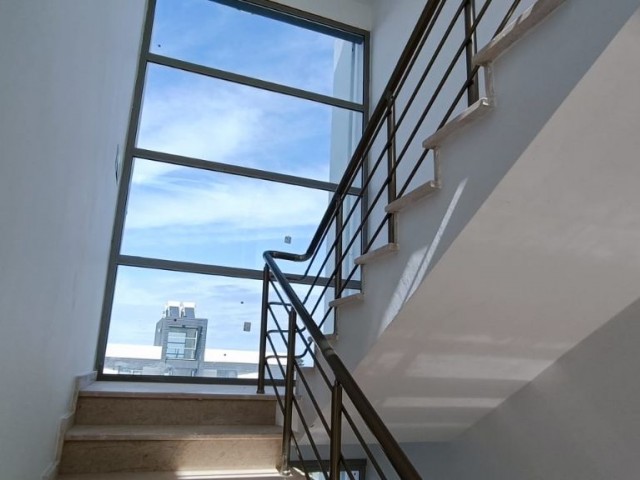 SIFFIR APARTMENT ON THE SITE WITH A POOL WE ARE A FURNISHED APARTMENT WITH A PRIVATE TERRACE. ** 