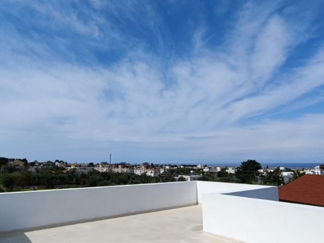 SIFFIR APARTMENT ON THE SITE WITH A POOL WE ARE A FURNISHED APARTMENT WITH A PRIVATE TERRACE. ** 