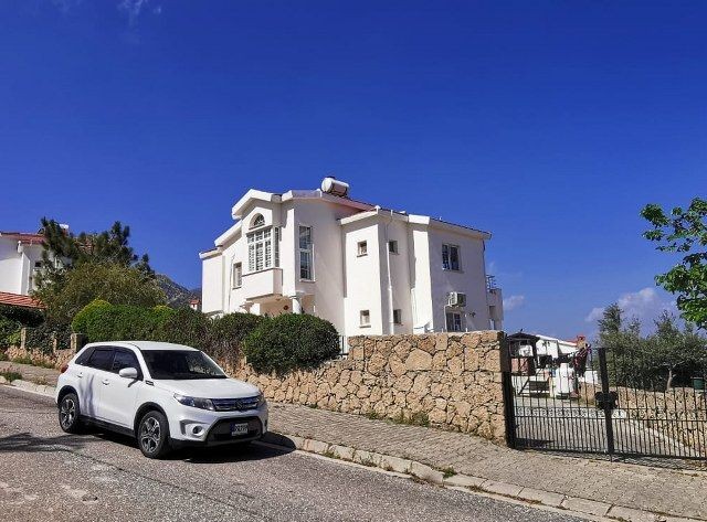 3 BEDROOM  LUXURY VILLA WITH PRIVATE POOL SUPERB SEA VIEWS - SOLE AGENT