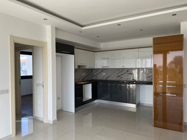 Flat For Sale in Yukarı Girne, Kyrenia