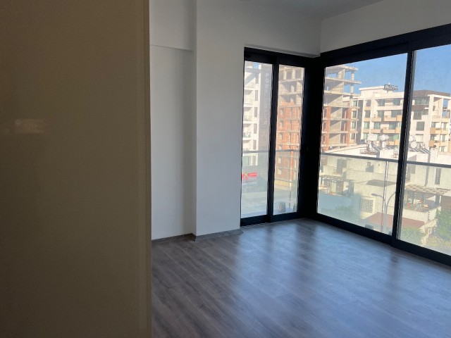 Flat For Sale in Yukarı Girne, Kyrenia