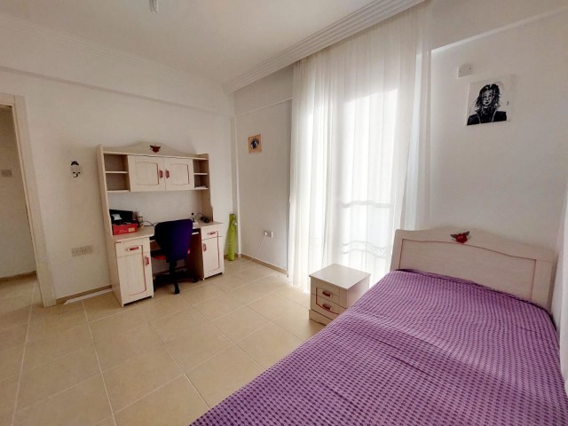 Kyrenia Center 3+1 Wohnung zu verkaufen