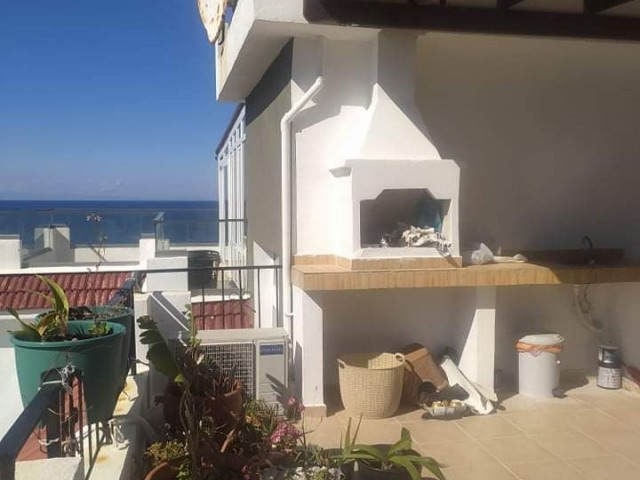 3+1 Penthouse Apartment in Kyrenia LAPTA