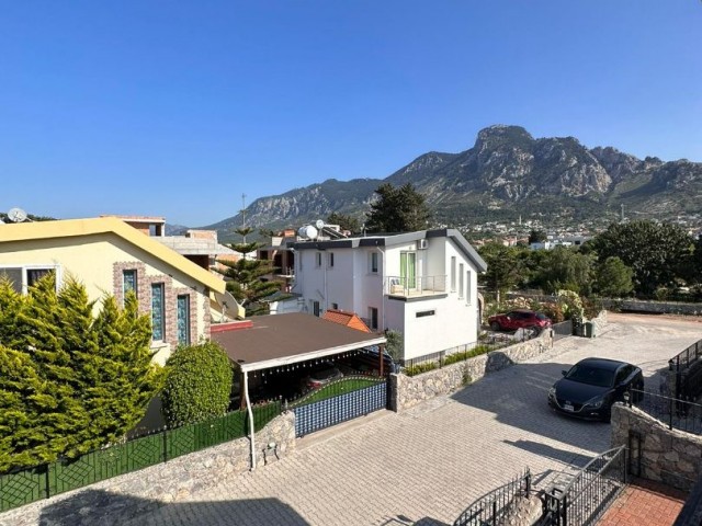 Kyrenia Karsiyaka 3+1 Villa zu verkaufen