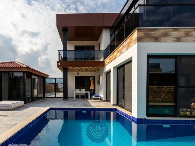 Magnificent 4 bedroom detached villa with private pool and electric panel in Edremit, Girne