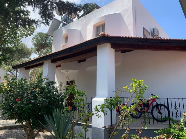 4+1 Villa zum Verkauf in Kyrenia / Çatalköy