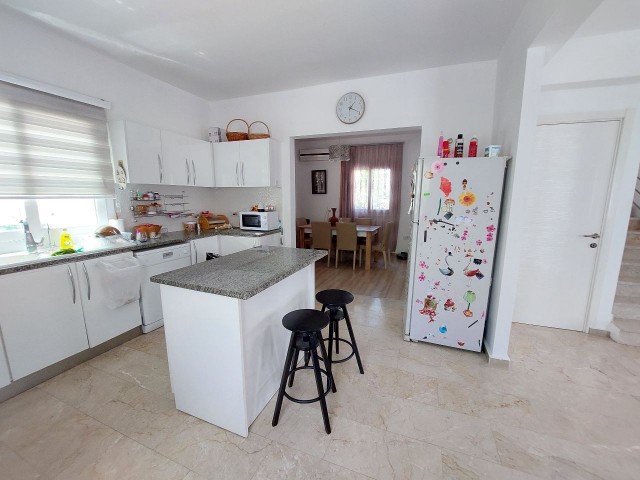 Girne Alsancakta satılık 3+1 villa