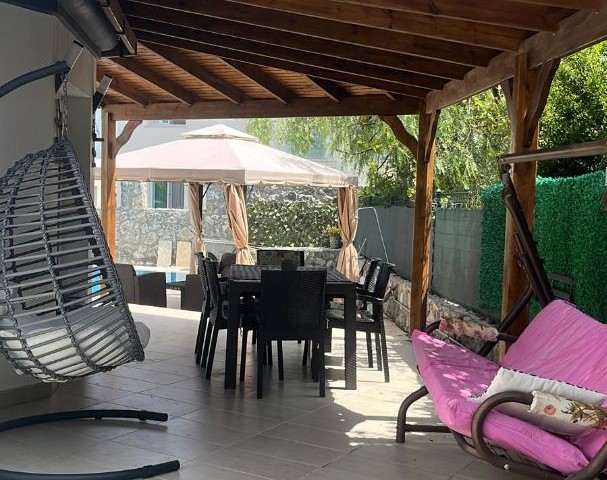 Girne Alsancakta satılık 3+1 villa