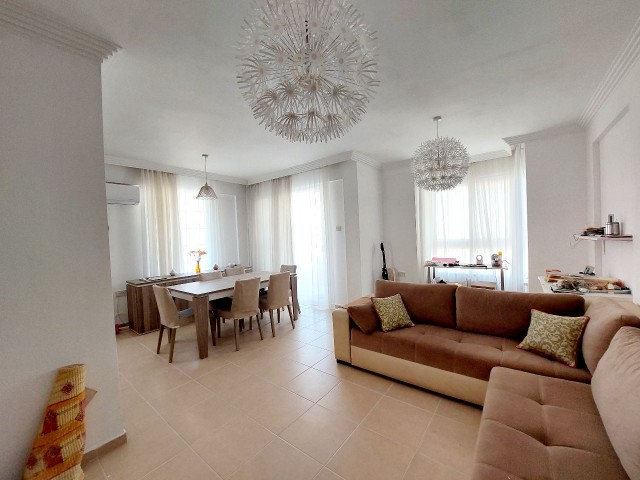 3+1 flat with private terrace for sale in Kyrenia Alsancak