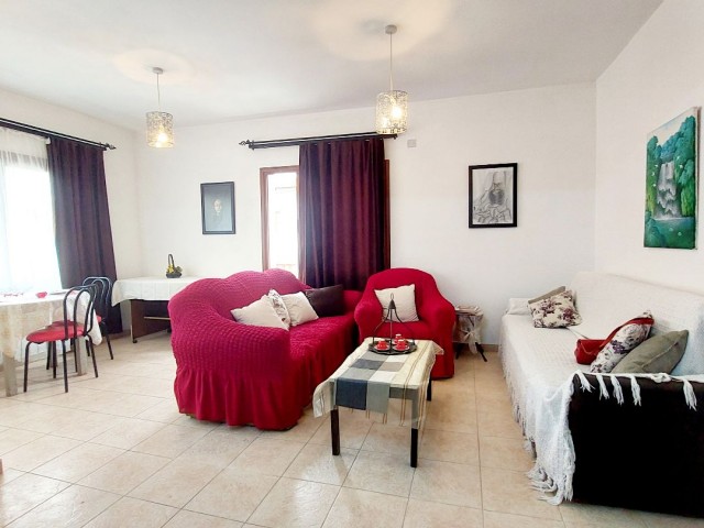 1+1 Wohnung in einem Komplex mit Pool in Doğanköy, Kyrenia