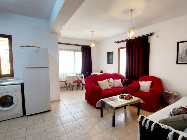 1+1 flat in a complex with a pool in Doğanköy, Kyrenia