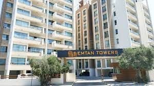 3+1 FLAT FOR RENT IN KYRENIA CENTER WITHIN A 24/7 SECURITY SITE