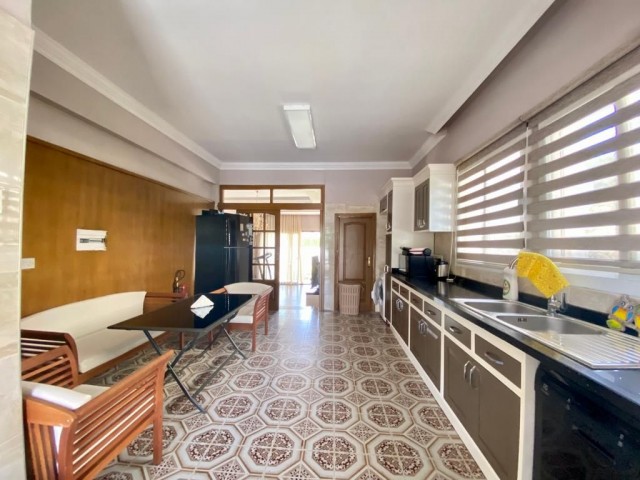 4+1 Villa For Sale in Girne Karaoğlanoğlu