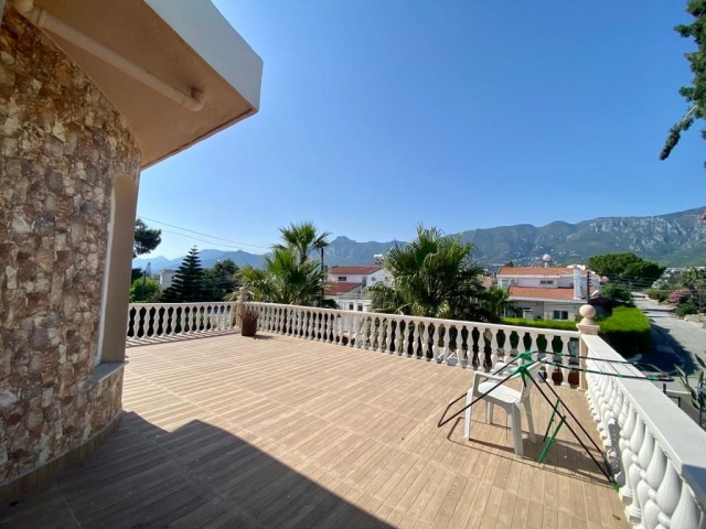 4+1 Villa For Sale in Girne Karaoğlanoğlu