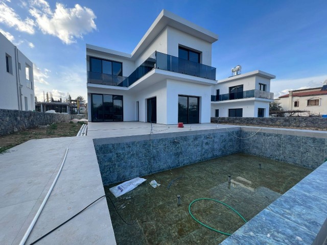 Villa zum Verkauf in Kyrenia Ozanköy 4+1