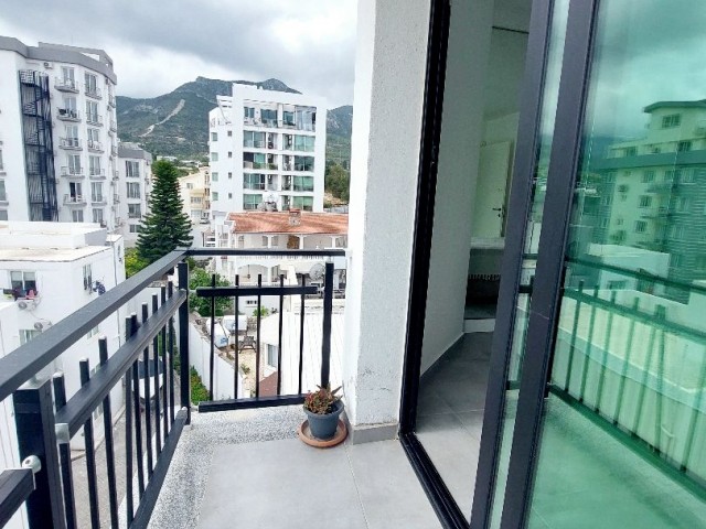 2+1 sea view flat for sale in Kyrenia center