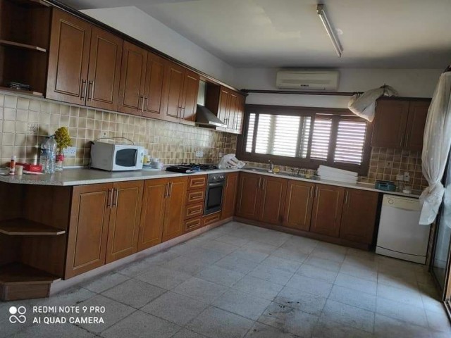 Kyrenia Alsancak Villa zu vermieten 5+1