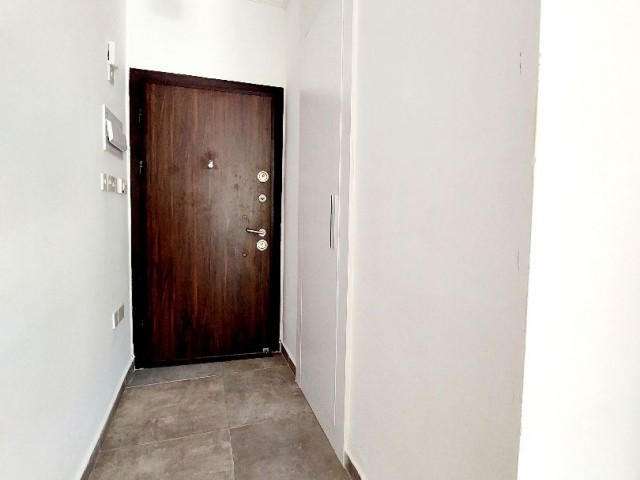 1+1 Wohnung mit Garten zum Verkauf in Girne Karaoğlanoğlu