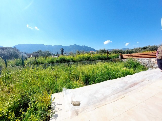 1+1 flat with garden for sale in Girne Karaoğlanoğlu