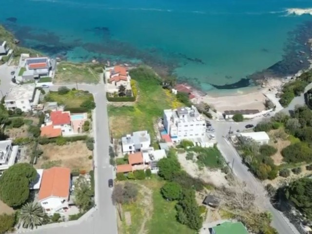 LAND 100 m from the sea for sale in Kyrenia Alsancak, 553 M2